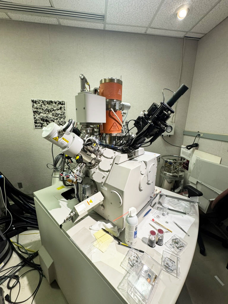 Thermo Fisher Scientific / FEI Helios 400 G 4 FIB (Focused Ion Beam)