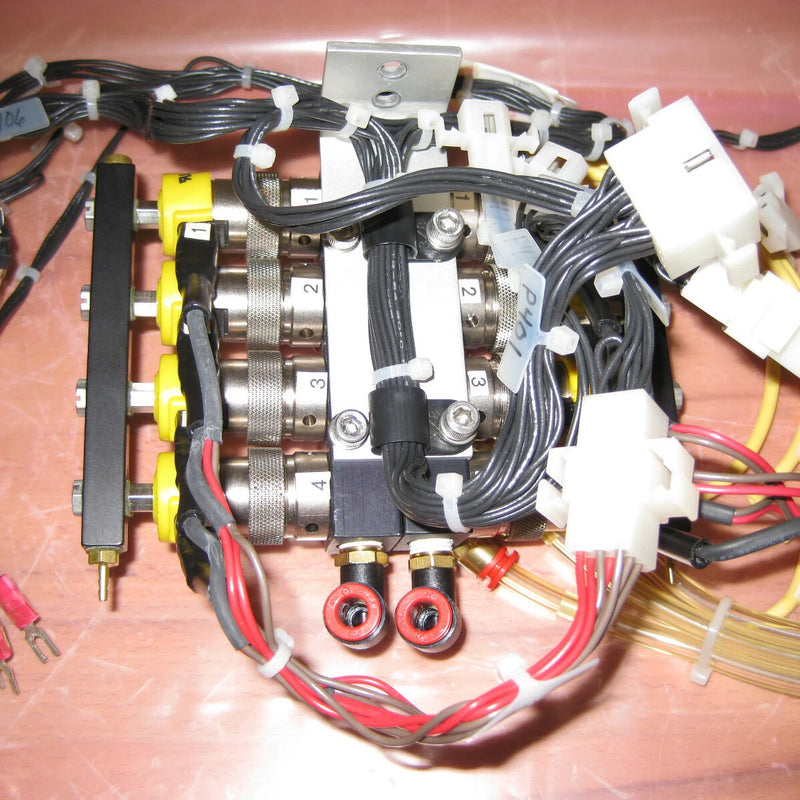 Lam P/N: 853-001314-001 Assembly, Manifold and Valves Gate