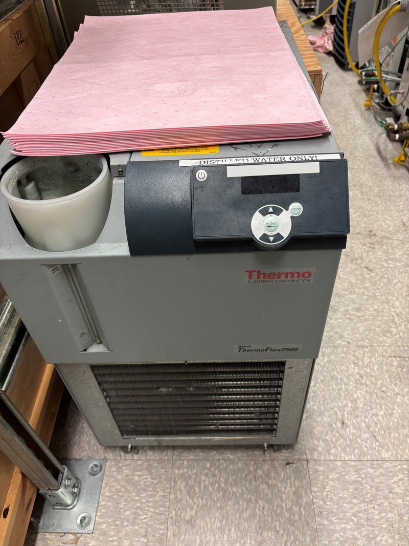 Thermo Fisher Scientific ThermoFlex 2500 Recirculating Chiller