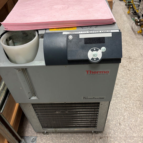 Thermo Fisher Scientific ThermoFlex 2500 Recirculating Chiller