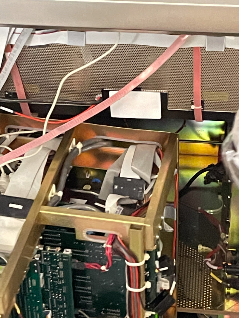 KLA Surfscan 6220 Particle Defect System