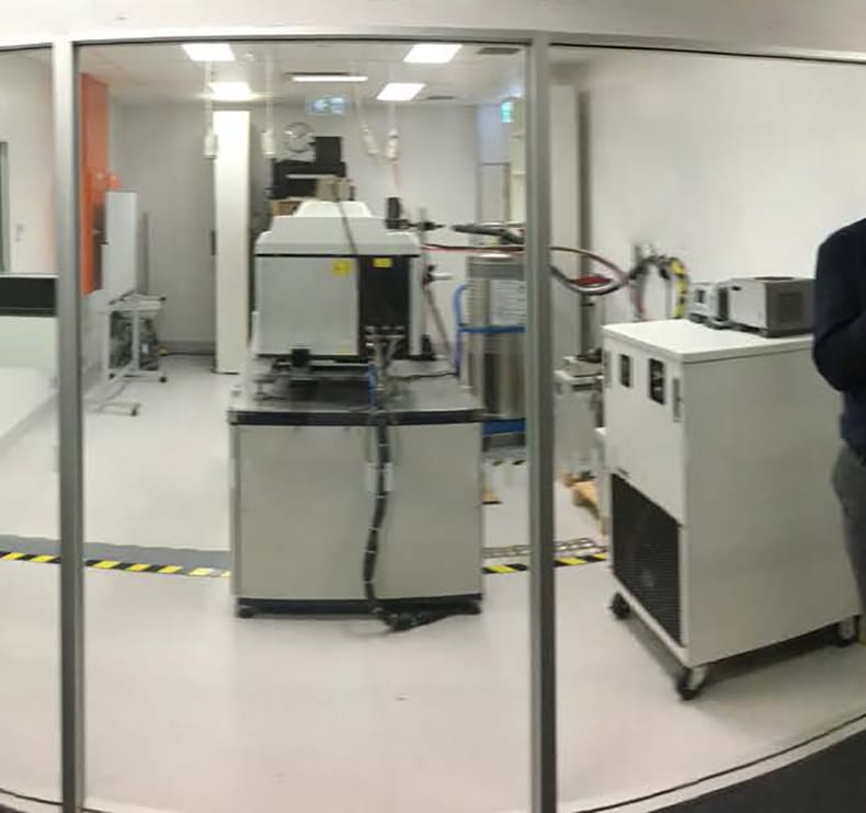 Rigaku XRD (X-ray Diffractometer)