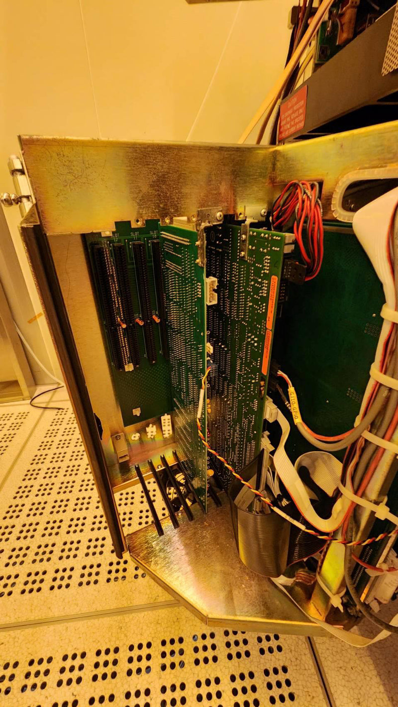 KLA Surfscan 6420 Particle Defect System