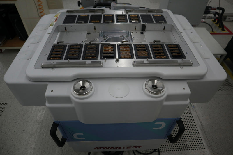 Advantest V 93000 PS 1600 CTH Tester