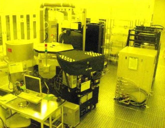 Applied Materials AKT 1600 PECVD (Plasma-Enhanced Chemical Vapor Deposition)