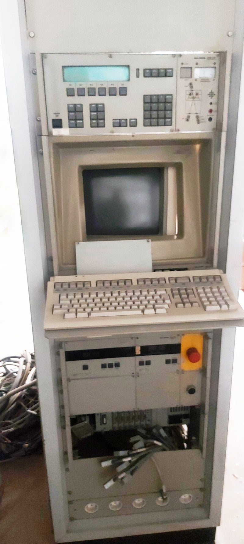 Oerlikon Balzers BAK 1052 Evaporation System for Vacuum Coating