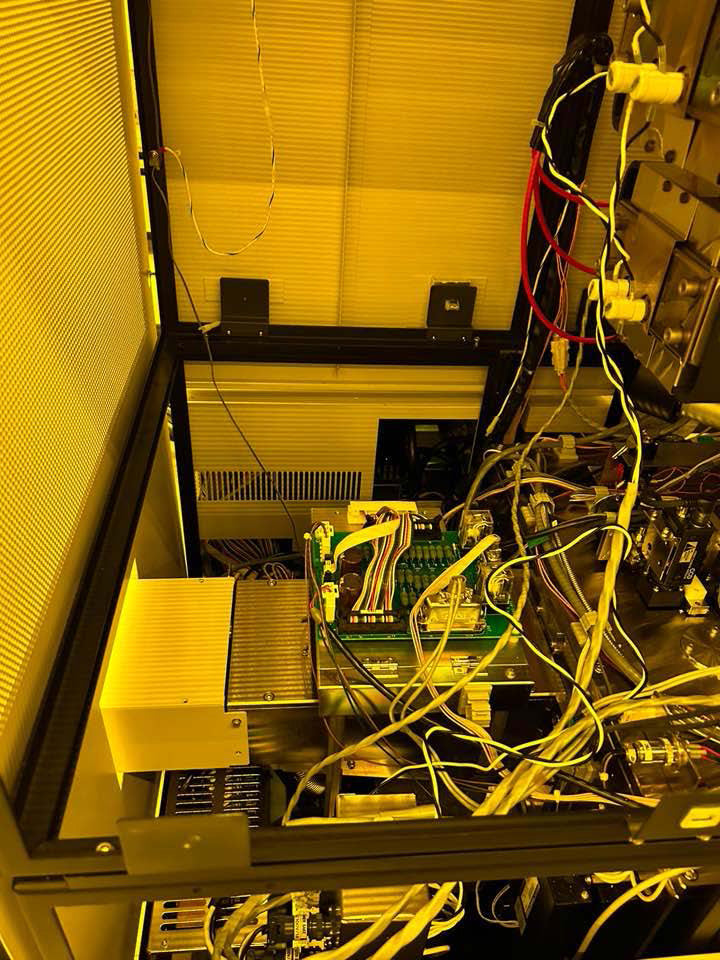 Hitachi S 8840 CD-SEM (Critical Dimension Scanning Electron Microscope)