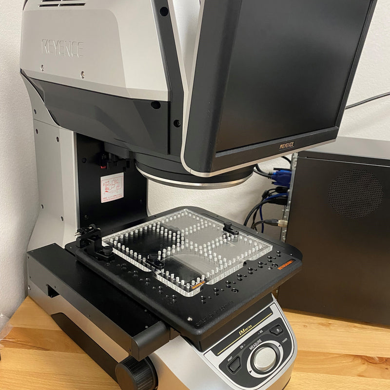 Keyence IM 8020 Image Dimension Measurement System