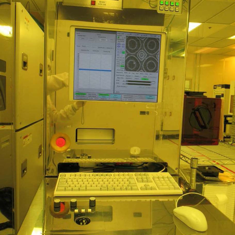 Hitachi RS 5500 SEM (Scanning Electron Microscope)