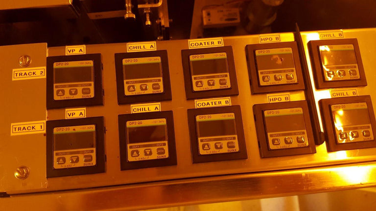SVG 8836 HPO Photoresist Coater / Developer