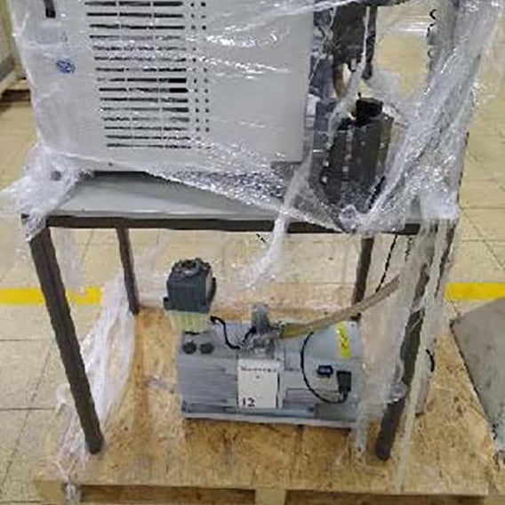 Edwards RV 12 Vacuum Pump
