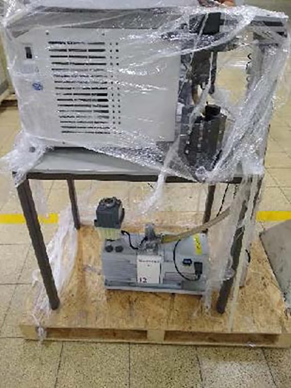 Edwards RV 12 Vacuum Pump