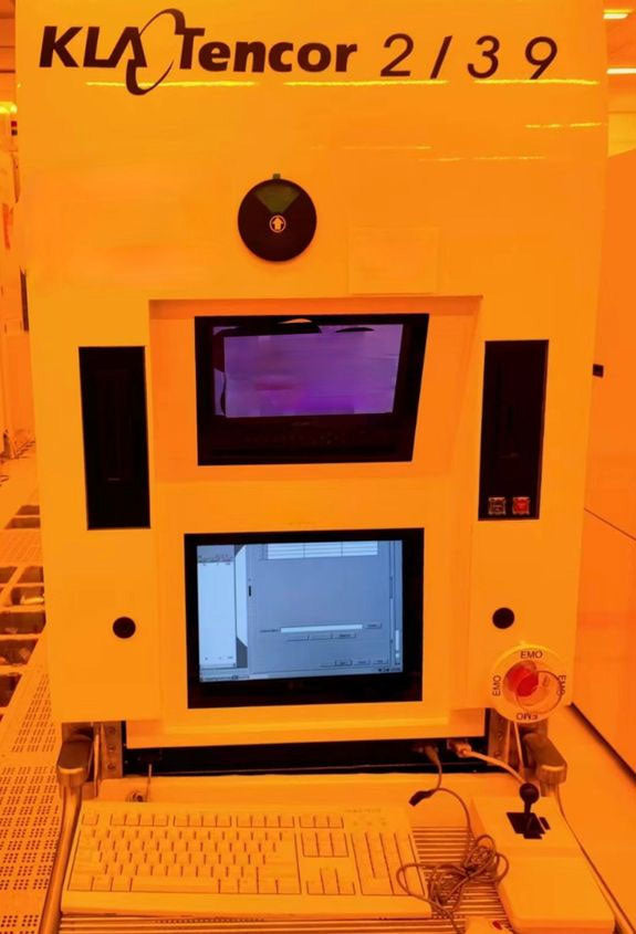 KLA 2139 UI Brightfield Patterned Surface Defect Inspection System