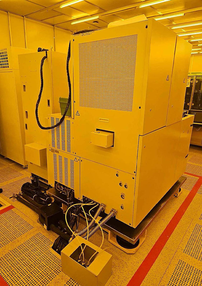 Hitachi S 8820 CD-SEM (Critical Dimension Scanning Electron Microscope)