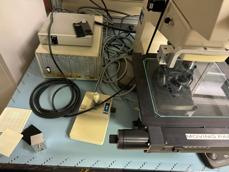 Nikon Optiphot 200 C Microscope