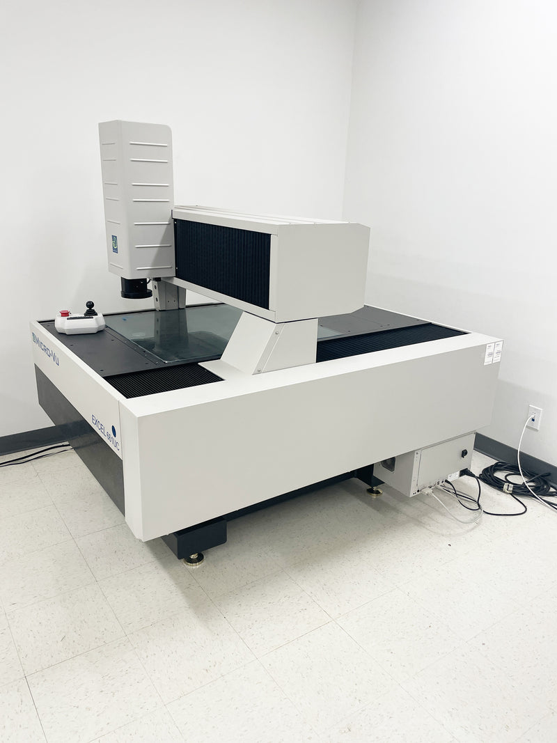 Micro-Vu Excel 661 UC Measuring Machine