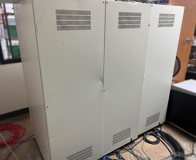 SII Nanotechnology SMI 3050 SE FIB-SEM (Focused Ion Beam - Scanning Electron Microscope)