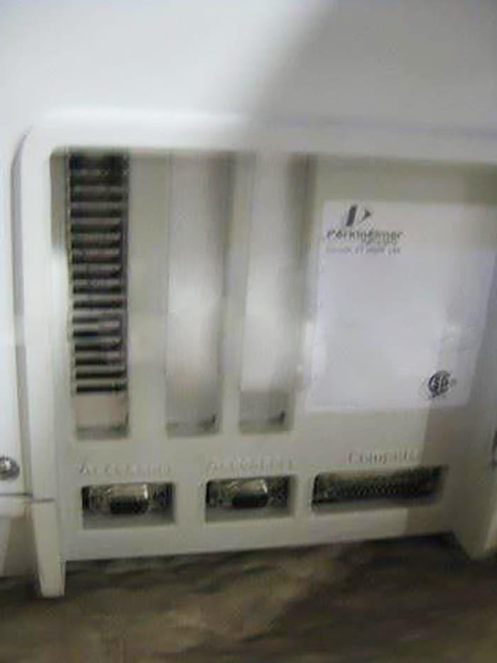 Perkin Elmer Lambda 900 UV-VIS-NIR Spectrometer (Ultraviolet-Visible-Near-Infrared)