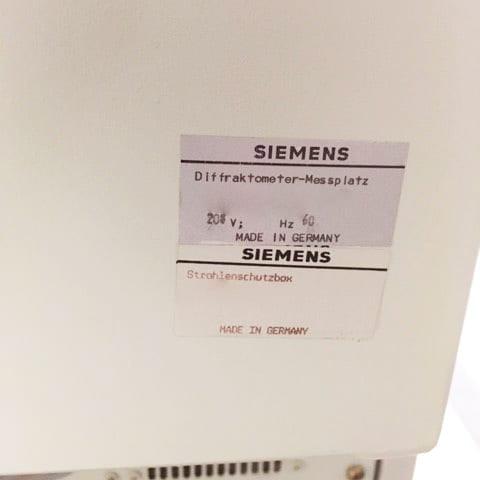 Siemens D 5000 Powder X-ray Diffractometer (XRD)