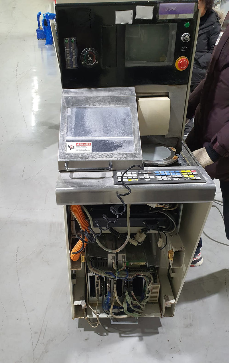 Disco DAD 320 Automatic Dicing Saw