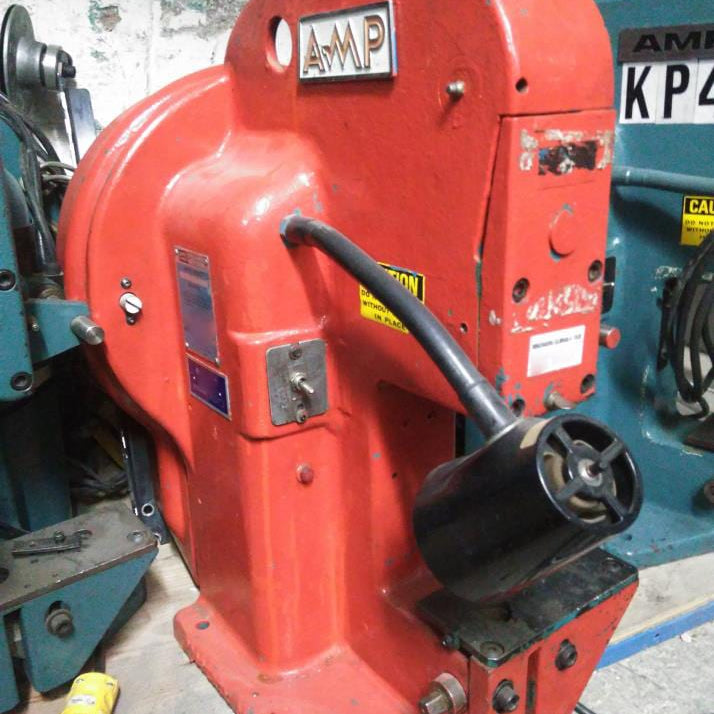 AMP K Crimper