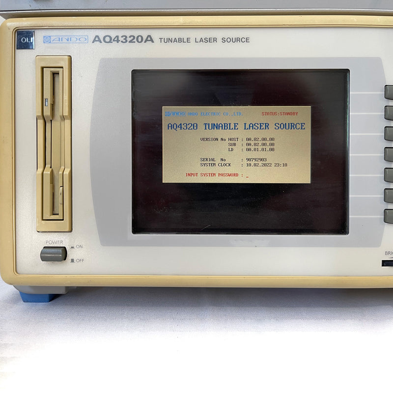 Yokogawa / Ando AQ 4320 A Tunable Laser Source