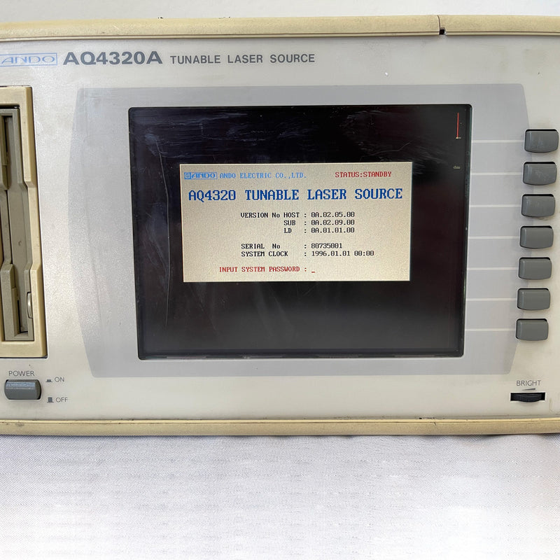 Yokogawa / Ando AQ 4320 A Tunable Laser Source