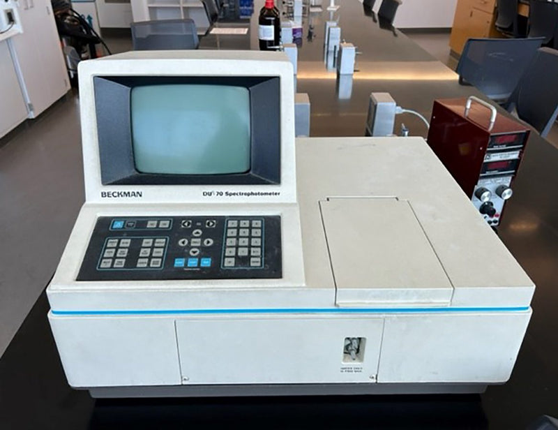 Beckman DU 70 Spectrophotometer
