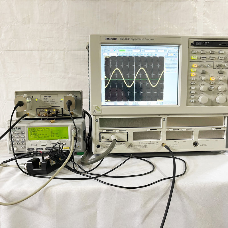 Tektronix DSA 8200 Digital Serial Analyzer