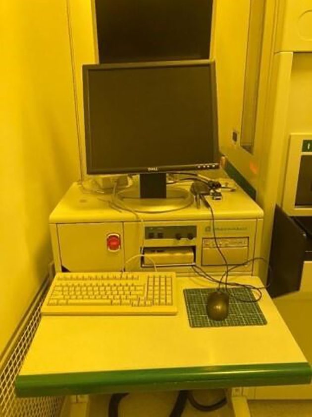 Applied Materials VeritySEM 2 CD-SEM (Critical Dimension Scanning Electron Microscope)