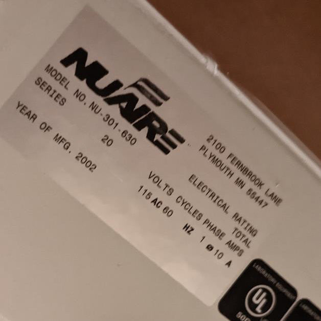 NuAire NU 301 630 Laminar Flow Hood