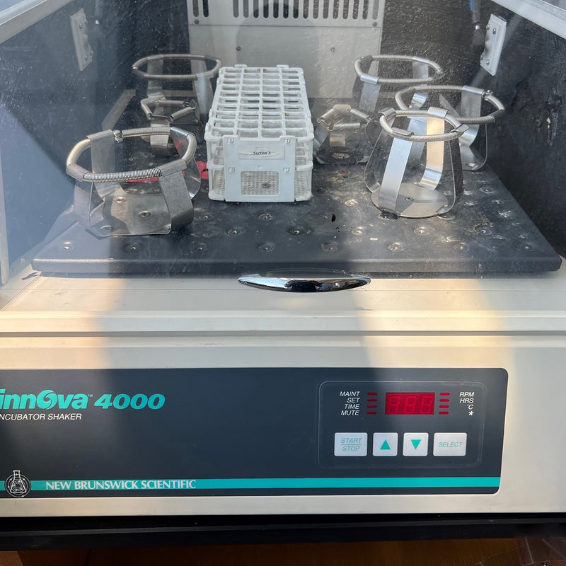 New Brunswick Scientific Innova 4000 Incubator Shaker