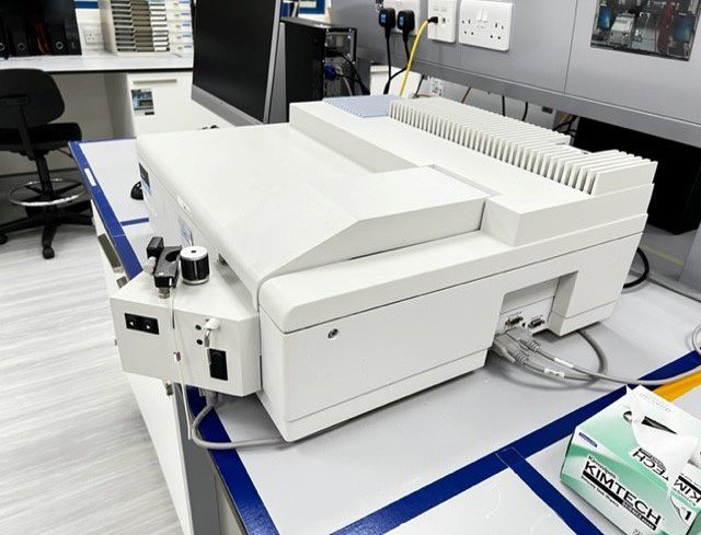 Perkin Elmer Lambda 25 UV Spectrophotometer