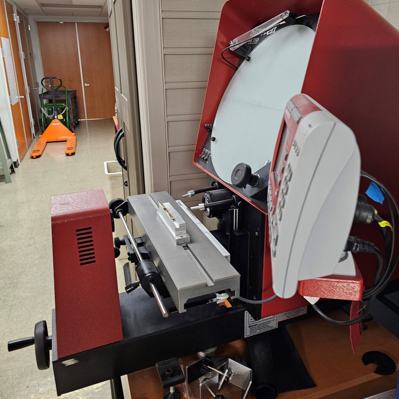 Starrett HE 350 Optical Comparator