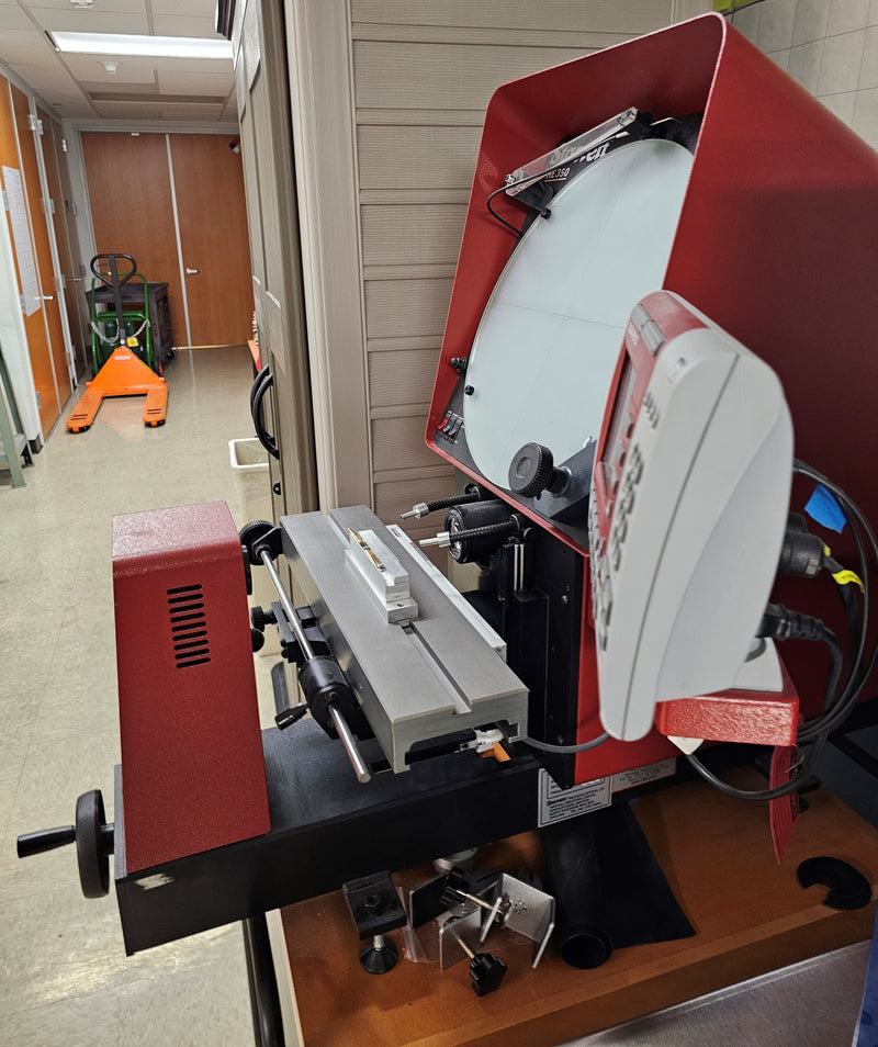 Starrett HE 350 Optical Comparator