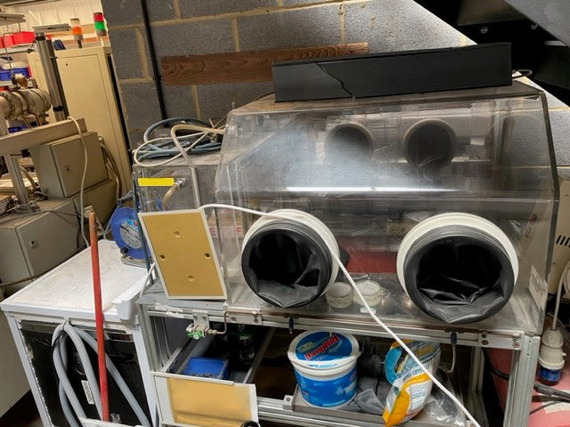 Oerlikon Balzers Glove Box