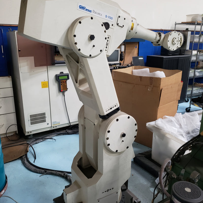 FANUC S 700 Robot Arm