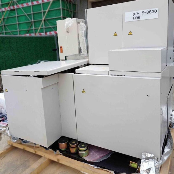 Hitachi S 8820 S CD-SEM (Critical Dimension Scanning Electron Microscope)