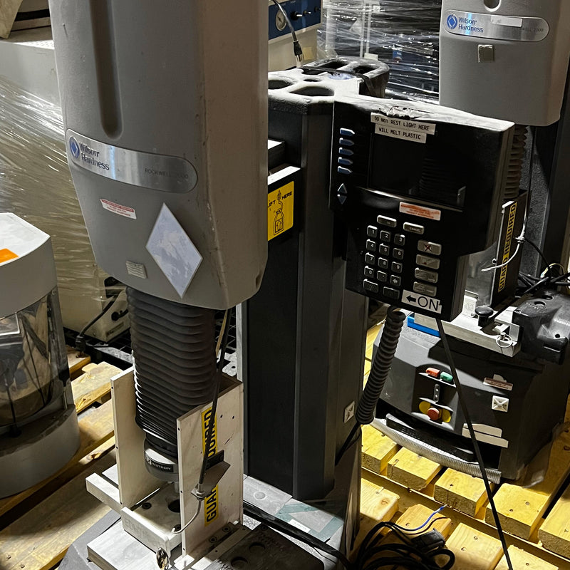 Wilson Hardness RB 2000 / WH 2002 R Hardness Tester