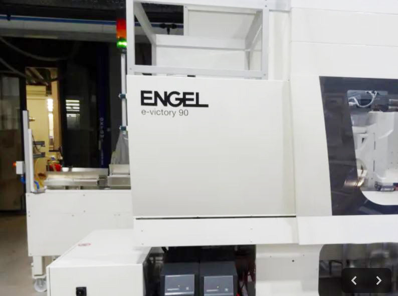 Engel e Victory 310/100 Injection Molding Machine
