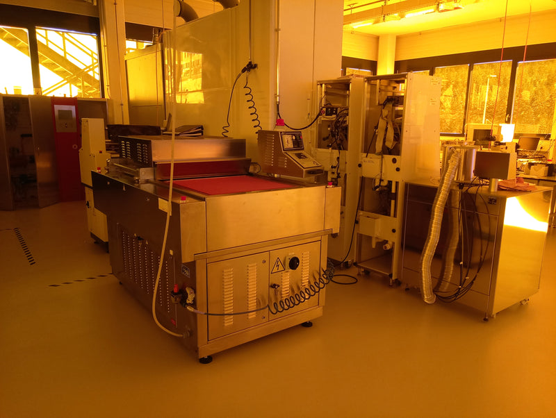 Dynachem VA 7024 HP Vacuum Laminator