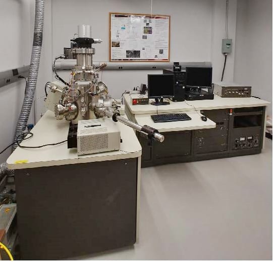 Perkin Elmer PHI 660 Scanning Auger Microprobe