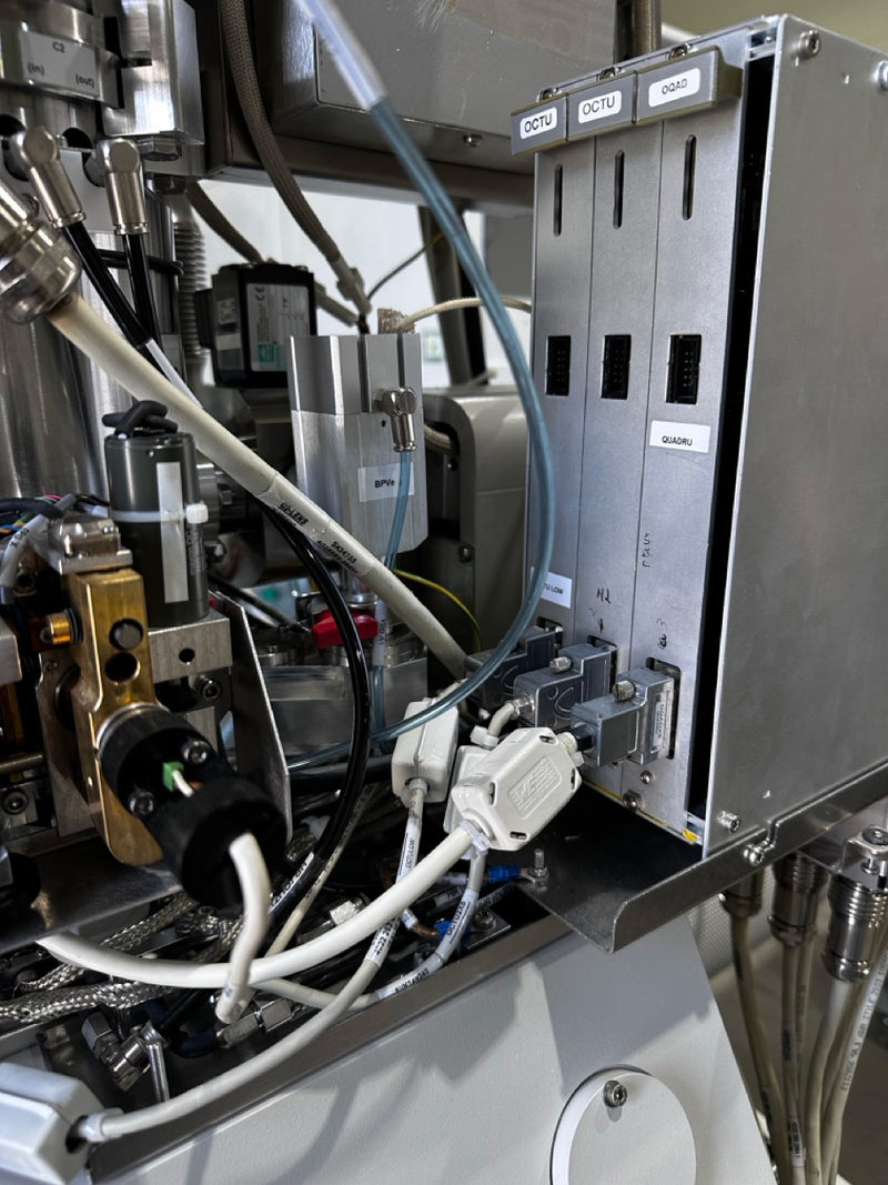 Thermo Fisher Scientific / FEI Helios NanoLab 400 S FIB-SEM (Focused Ion Beam - Scanning Electron Microscope)