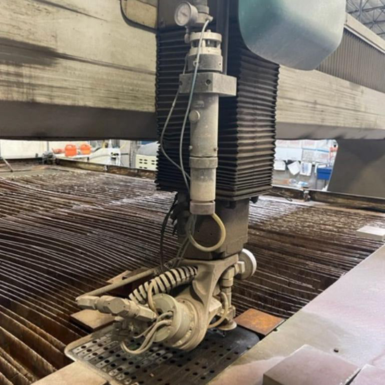 Flow Mach 4 4050 C Water Jet Cutting System