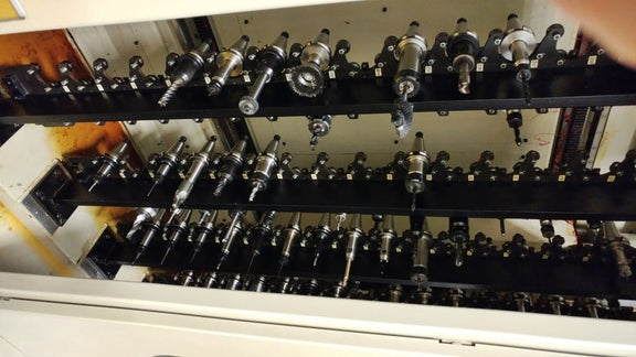 Mitsui Seiki HU 40 T AWC Milling Machine