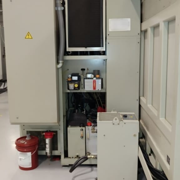 Mitsui Seiki HU 40 T AWC Milling Machine