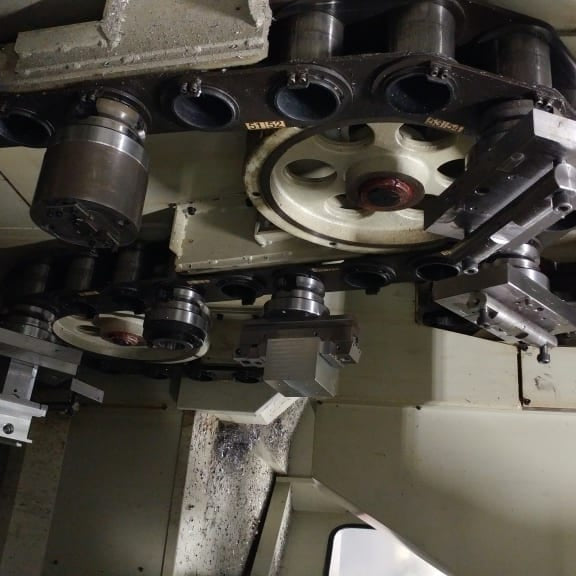 Mitsui Seiki HU 40 T AWC Milling Machine