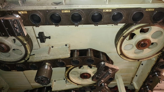 Mitsui Seiki HU 40 T AWC Milling Machine
