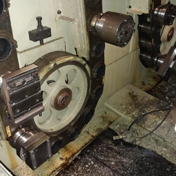 Mitsui Seiki HU 40 T AWC Milling Machine