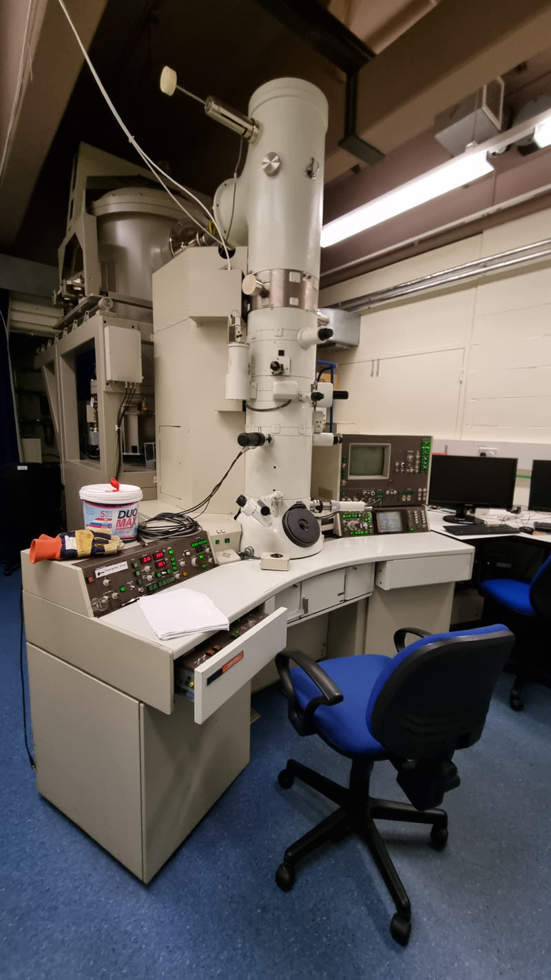 Jeol JEM 3000 F Field Emission Electron Microscope